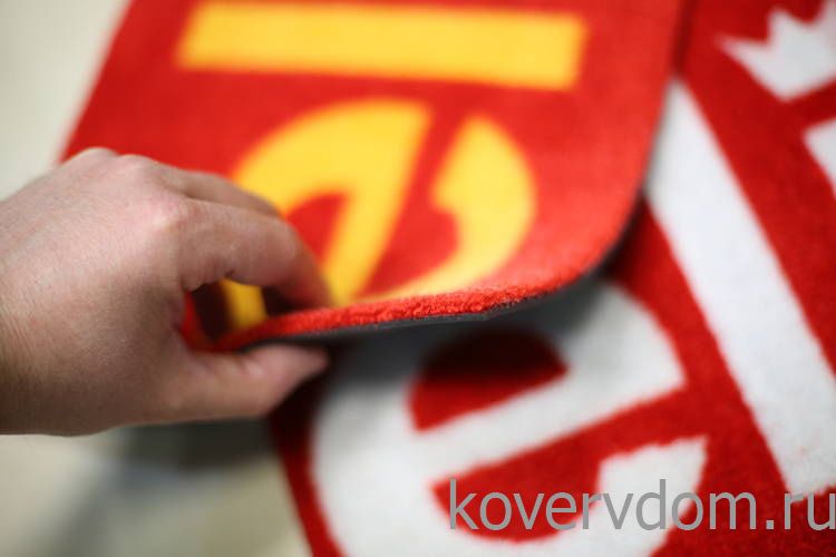 Ковер на резиновой основе с логотипом для примерочной магазина Elit Ковер на резиновой основе с логотипом для примерочной магазина Elit